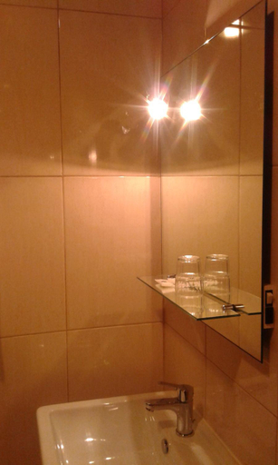 Bathroom 4, Hotel Tic Tac, Bragança