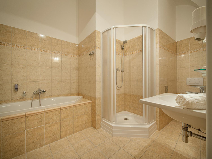 Bathroom 4, EA Zamecky Hotel Hruba Skala, Semily