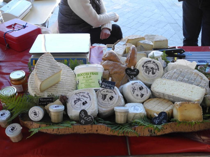Food & Drinks 5, DISCRET, APAISANT, CALME entre MER et MONTAGNE, THERMALISME, Haute-Corse