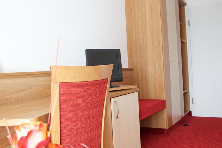 Others 5, Gastehaus am Rastberg, Freising