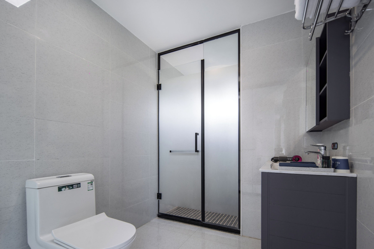 Bathroom 3, Dragging Water to Lead Mountain, Sanya