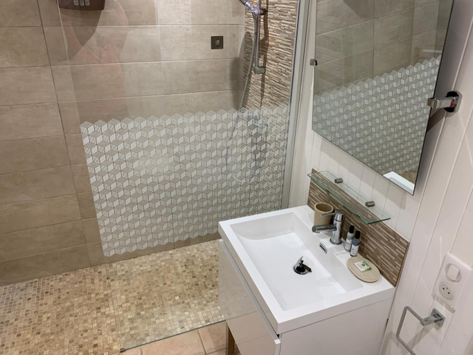 Bathroom 5, Residence du Souillac Golf & Country Club, Lot