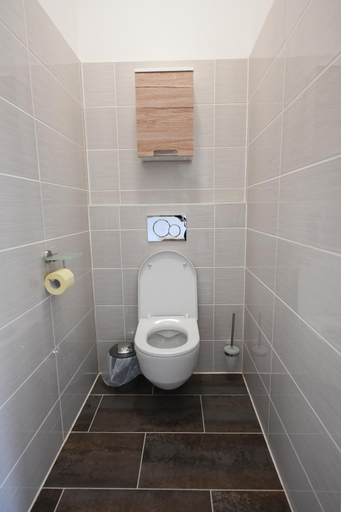 Bathroom 2, Waldschlossl Schneedorfl, Neunkirchen