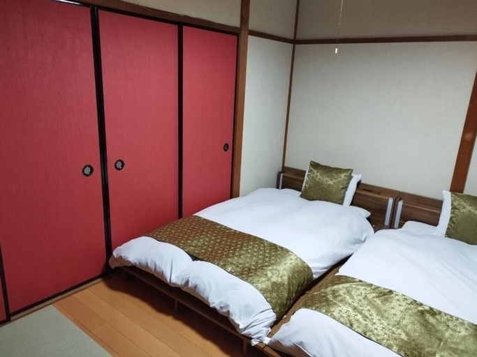 Bedroom 16