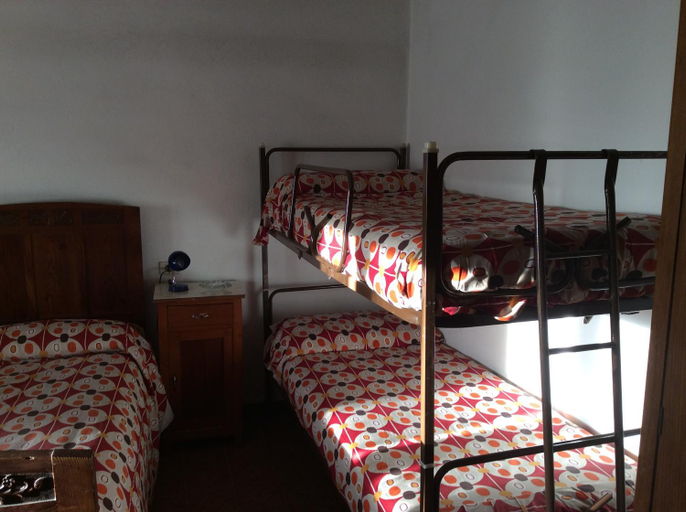 Bedroom 2, Albergo Cervo, Brescia
