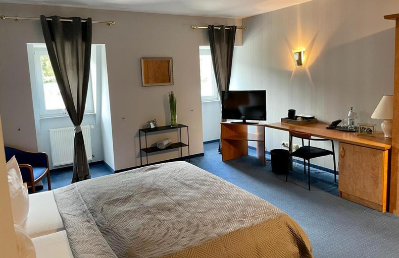 Bedroom 3, Saar Galerie, Trier-Saarburg