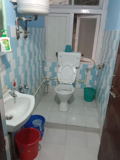 Bathroom 2, Dil of Darjeeling by StayApart, Darjiling