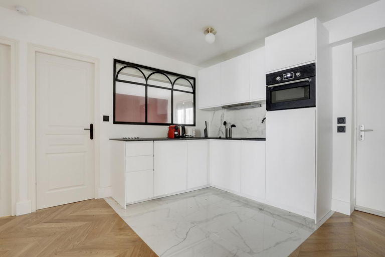 Others 2, Apartments in the heart of Paris in Sentier, Paris
