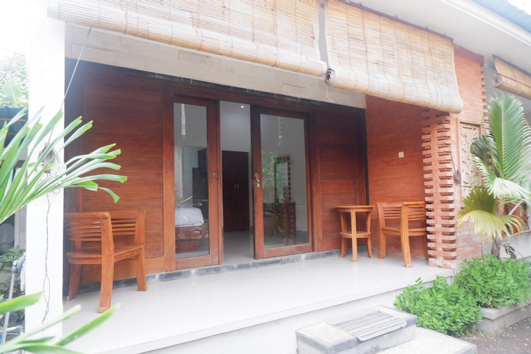 Exterior 8