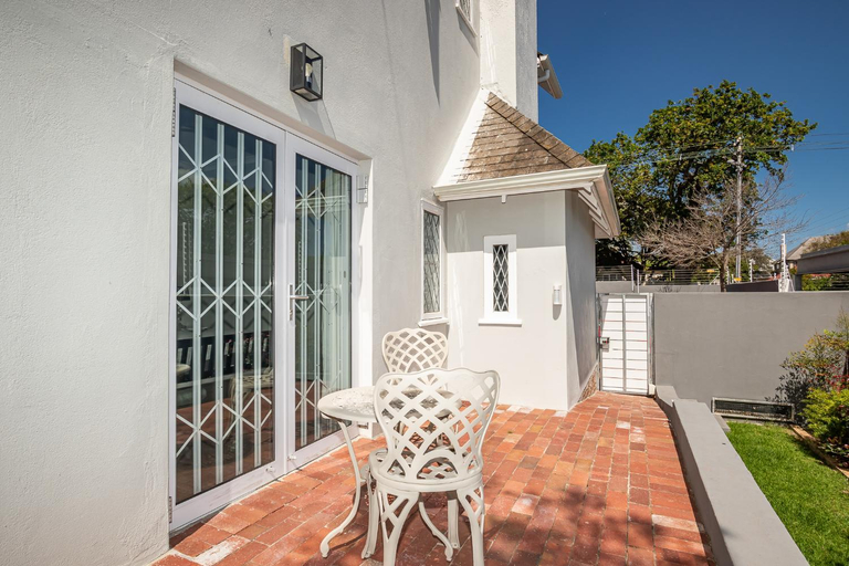 Others 2, Spacious Guest Apartment in Rondebosch, City of Cape Town