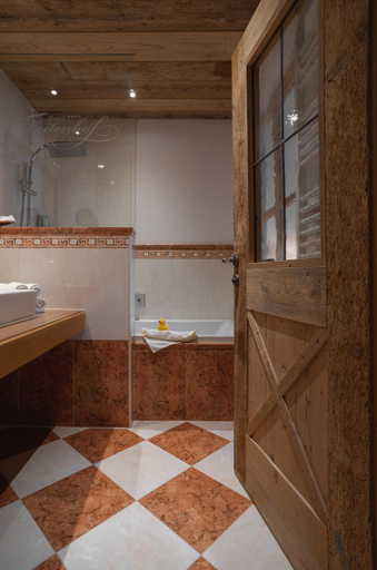 Bathroom 4