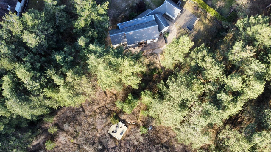 Others 4, La villa dans les pins, Somme