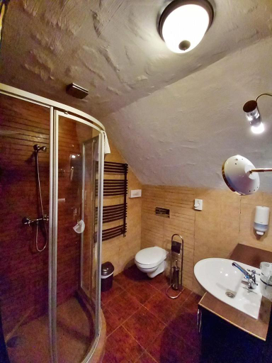 Bathroom 2, Sari Udvar, Mosonmagyaróvár