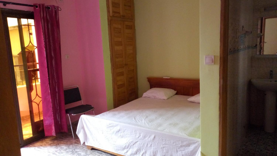 Bedroom 5, Maison Rose+, Wouri
