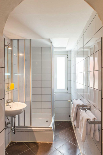 Bathroom 2, Horners Landgasthof, Göppingen