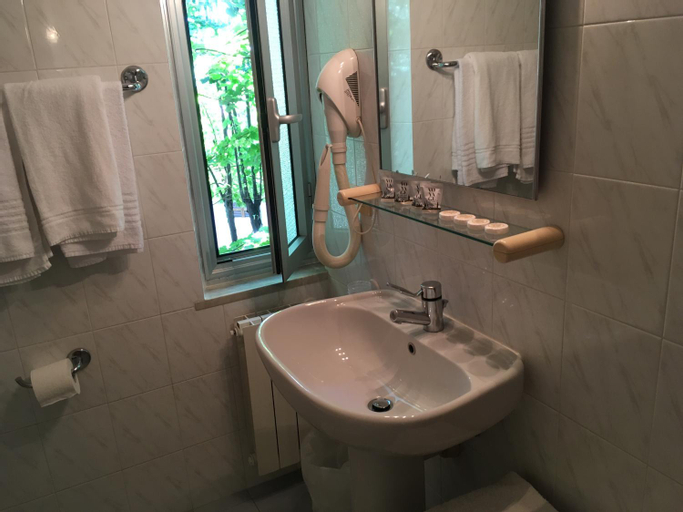 Bathroom 5