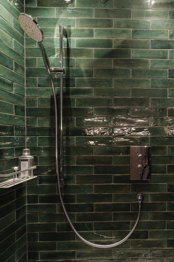Bathroom 12