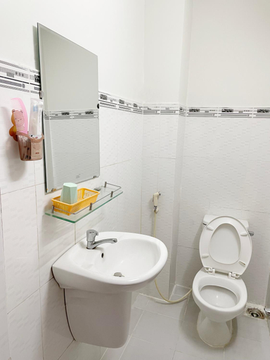 Bathroom 3, Huy Hoang Hotel, Bình Thạnh