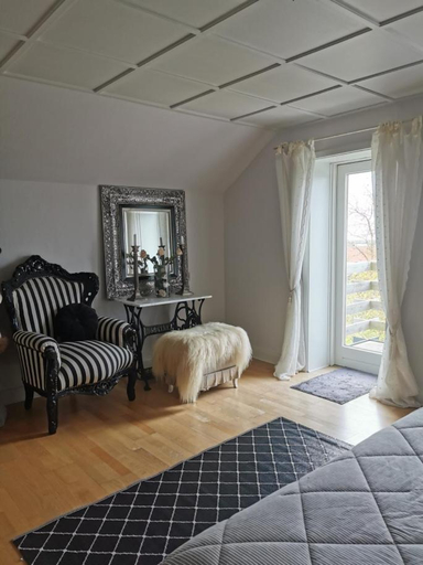 Others 4, gl. Havn BnB, Nordfyns