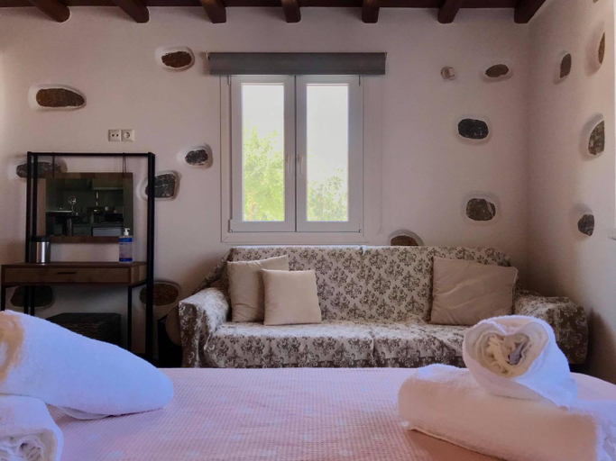 Bedroom 3, Sarris Ligaridia Apartments, South Aegean