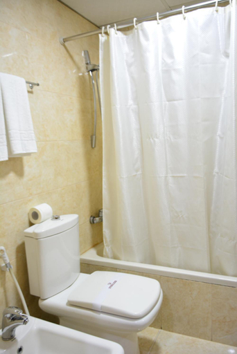 Bathroom 3, Rakeen Hotel, Salt
