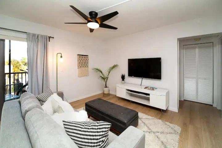 Others 5, Stroll to Siesta Beach from Serene Condo + (bikes), Sarasota