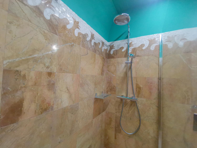 Bathroom 3, Speciale Tarshito Guesthouse Bari, Bari