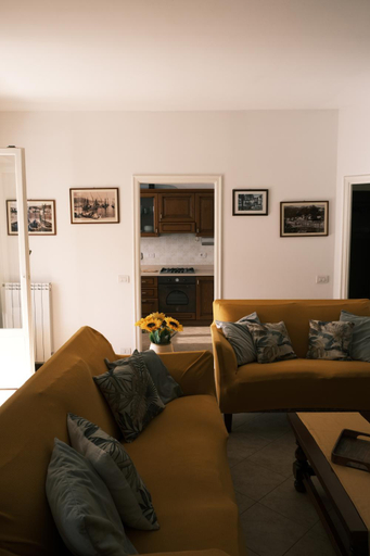 Others 5, Giorgio's Flowery House by PortofinoVacanze, Genova