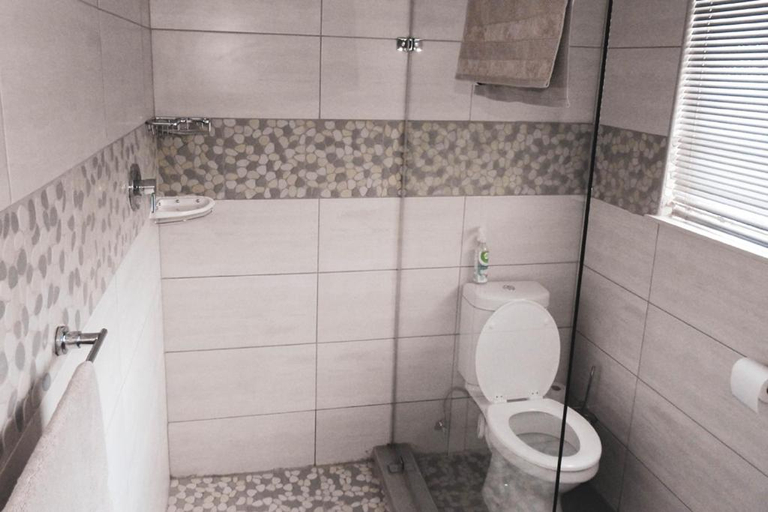 Others 5, Koemi Guest House, Ekurhuleni