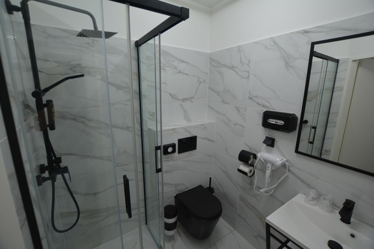 Bathroom 2, Rooms Mittelpunkt, Villach
