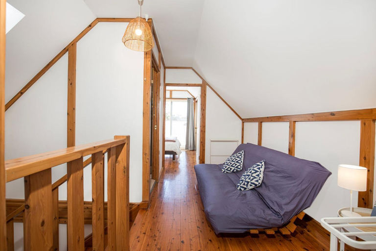 Bedroom 2, Callala Cottage 4 Mins Walk to Beach, Shoalhaven - Pt B