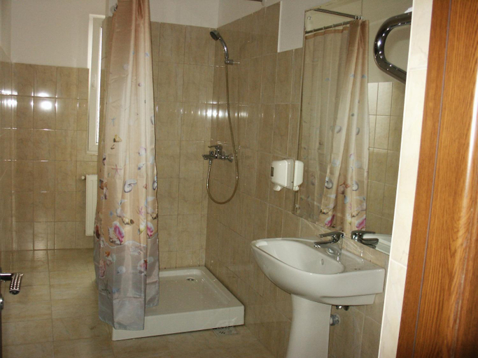 Bathroom 3, Hotel Astra, Brasov