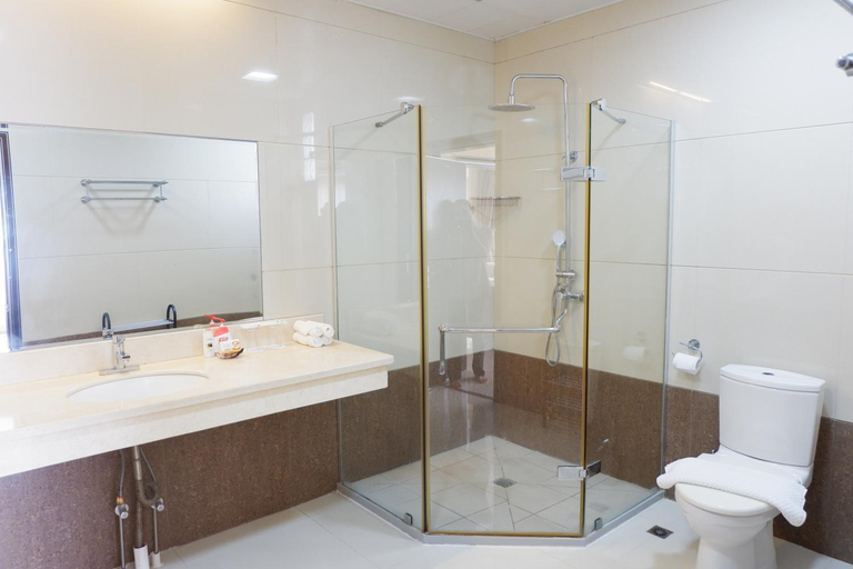 Bathroom 2, Plaza Hotel, Dili