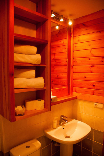 Bathroom 4, Mazurski Zakatek-Apartamenty, Mrągowo