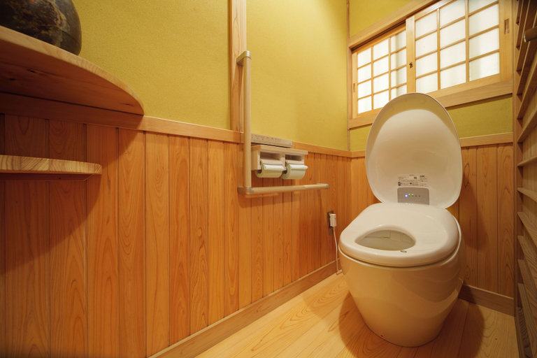 Bathroom 3, Yufuin Geihinkan Torigoebettei, Yufu