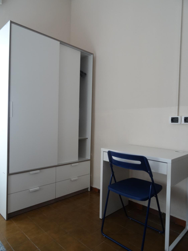 Bedroom 2, Ostello Cuneo, Cuneo