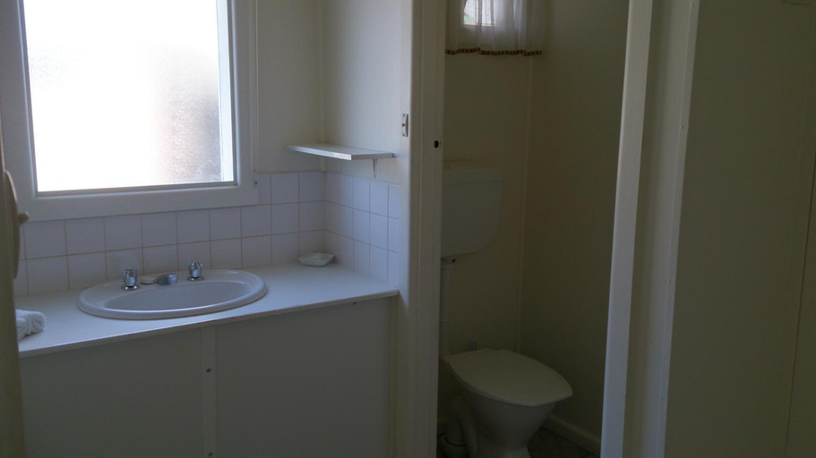 Bathroom 4, Phillip Island Cottages, Bass Coast - Phillip Is.