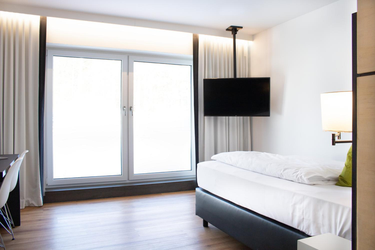 Bedroom 2, KF Hotel by WMM Hotels, Kaufbeuren