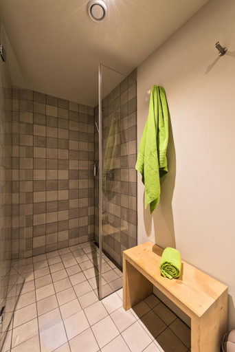 Bathroom 3, Hotel Ustria Parlatsch, Imboden