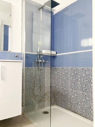 Bathroom 2, Intimate & stylish beach apartment with balcony, Las Palmas