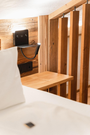 Bedroom 26
