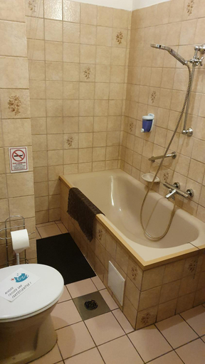 Bathroom, "hotel30" ROOMS in the centrum -free garage parking, Budapesti