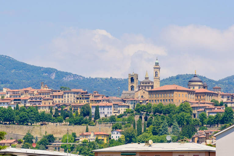 Exterior & Views 1, Relais Dei Mandorli, Bergamo