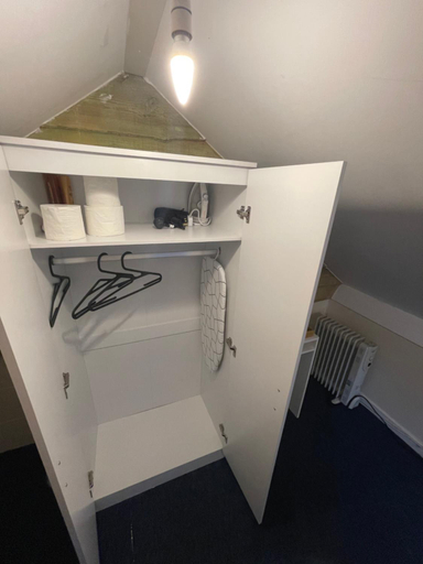Others 4, Shared House in Chakeshill Drive, South Gloucestershire