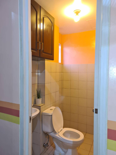 Bathroom, Budget Friendly Condo for Rent in Valley Golf, Taytay
