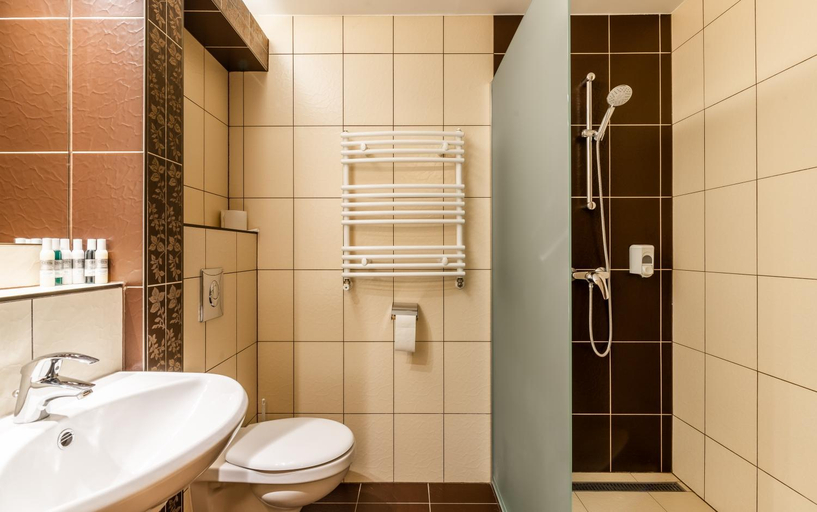 Bathroom 3, Thermal Hotel Mosonmagyarovar Superior, Mosonmagyaróvár
