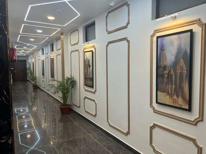 Public Area, Click Hotel Narayana, Faizabad