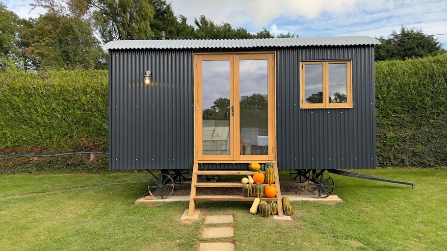 Others 4, Shepherds Hut at Cedar Gables, Kent