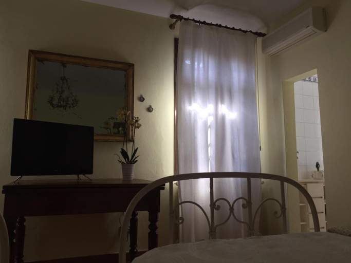 Others 5, B&B civico 7, Modena