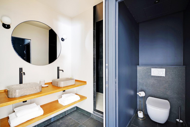 Bathroom 2, Amazing apartments - Arc de Triomphe-Champs Elysee, Paris